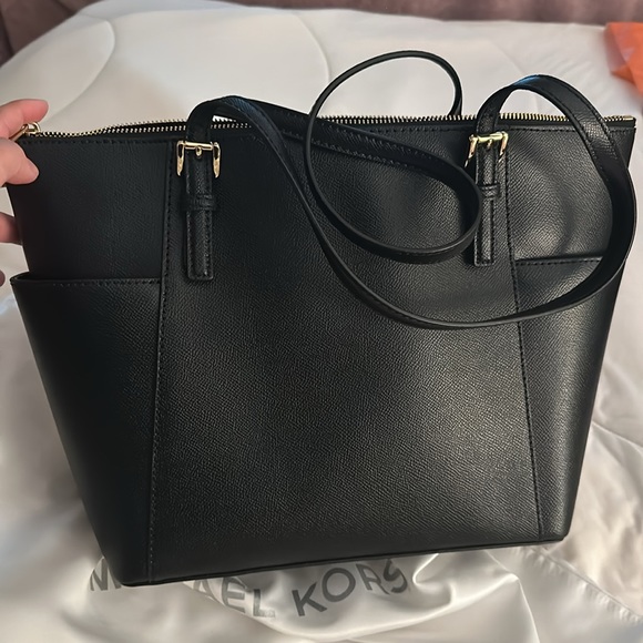 NWT Michael Kors Jet Set East-West Leather Tote Bag 🖤 - Picture 5 of 17